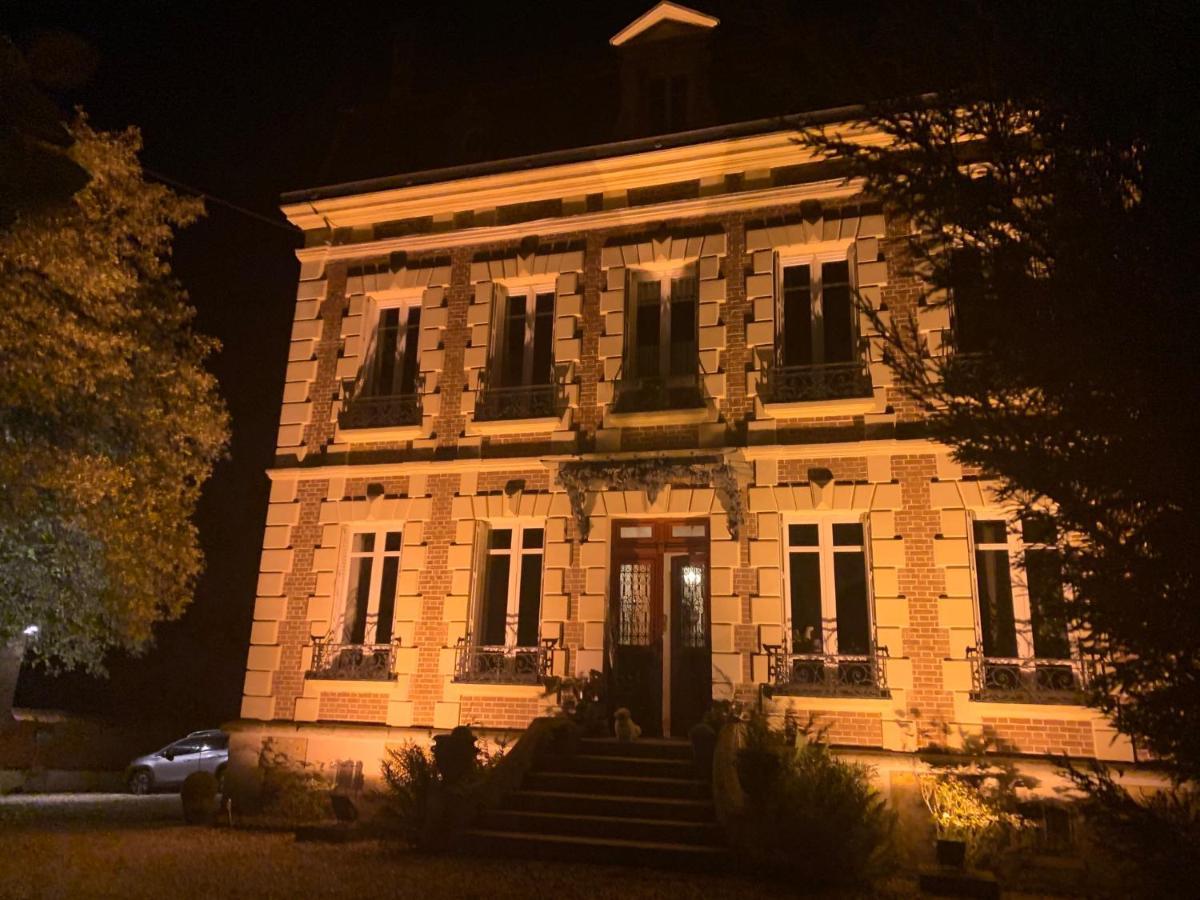 مبيت وإفطار Bézu-Saint-Éloi Le Domaine Des Pres Du Hom المظهر الخارجي الصورة